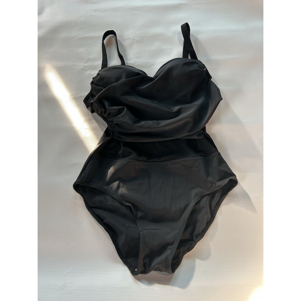 Sun Streak Women's One Piece Swimsuit Black  Size 8 Mesh Bodice Padded Bra